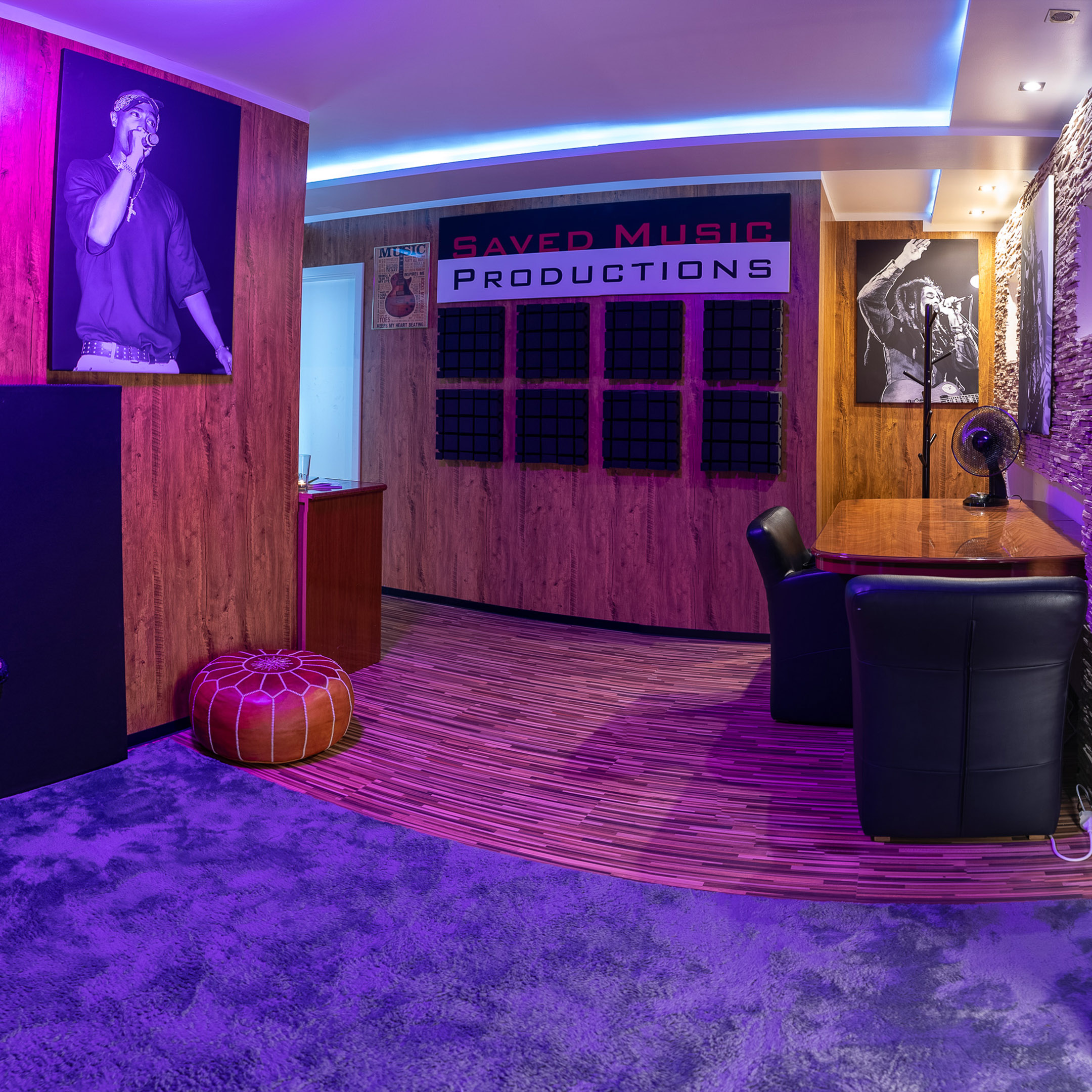 STUDIO LOUNGE